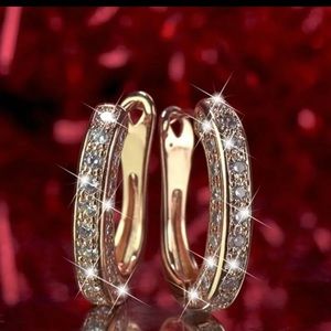 🆕 Three-sided Full Rhinestone Huggie Hoop Rose Gold Earrings